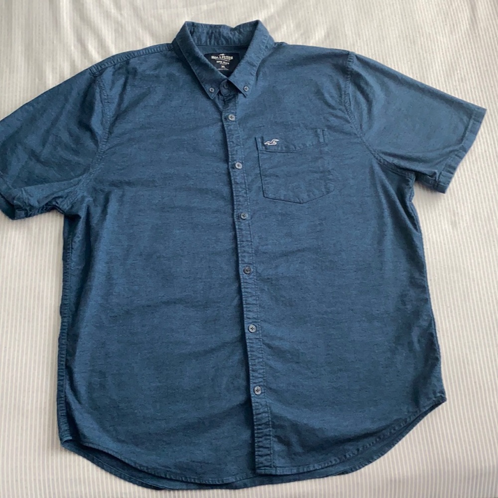 Hollister Short Sleeve Shirt
